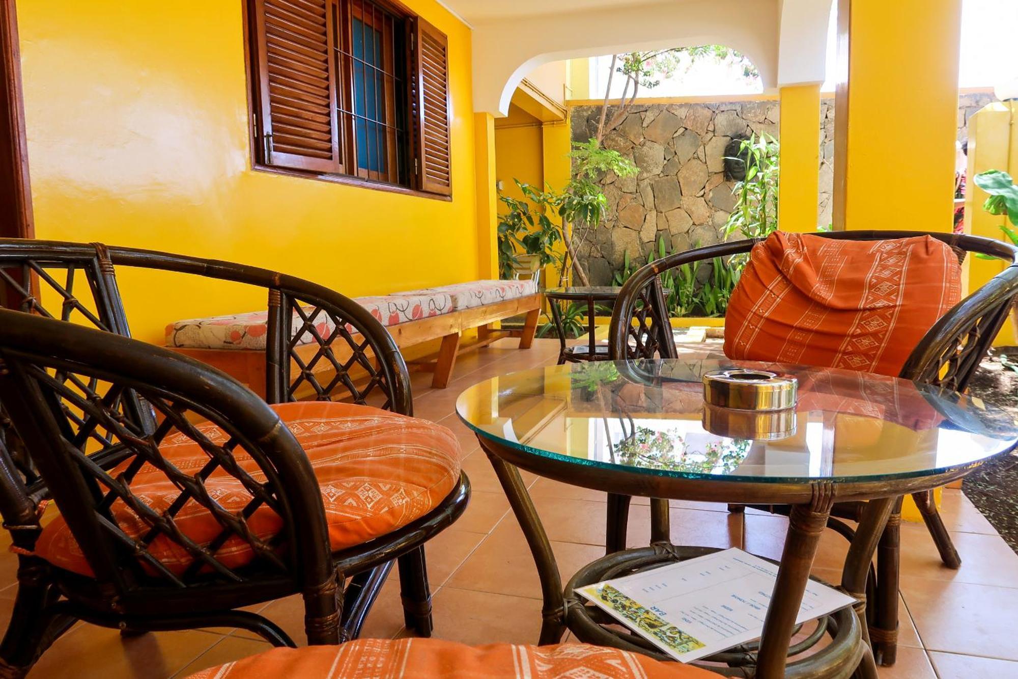 O Jardim Do Vinho, Ac Bed & Breakfast ปรายา ภายนอก รูปภาพ